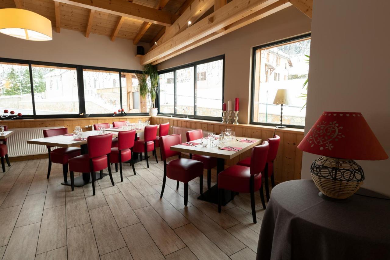 Hotel Restaurant Le Centre Lelex Luaran gambar